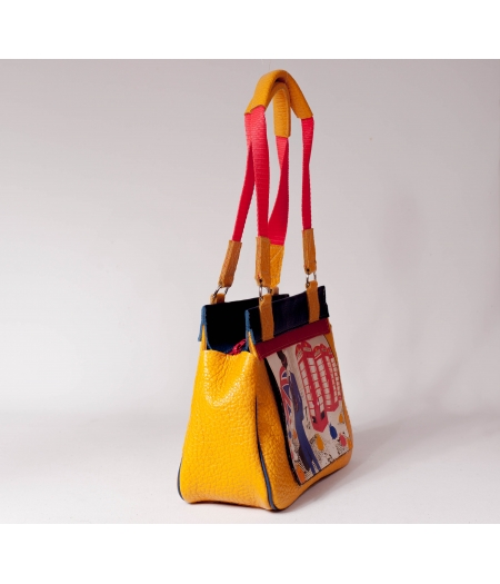 Женская городская сумка с двумя ручками.